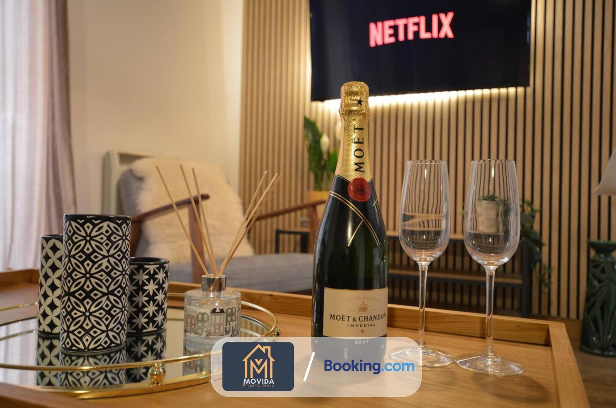 Lgi Stunning 1 Bedroom Apartment By Movida Property Group Short Lets & Serviced Accommodation Leeds  Extérieur photo