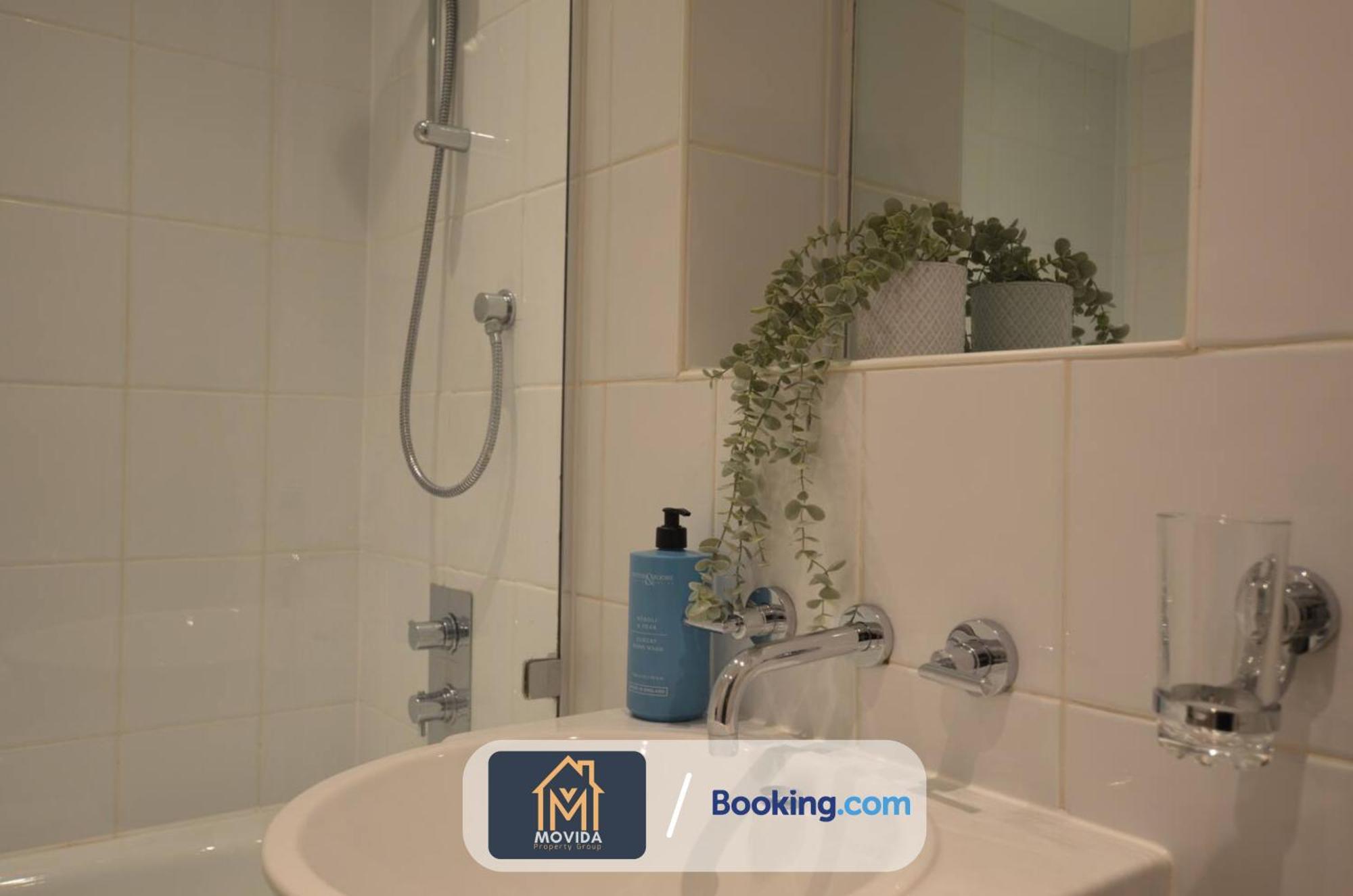 Lgi Stunning 1 Bedroom Apartment By Movida Property Group Short Lets & Serviced Accommodation Leeds  Extérieur photo
